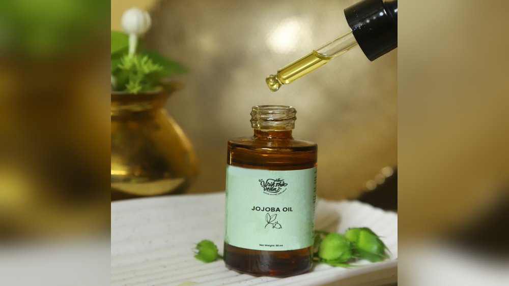 Lightweight Oils for Low Porosity Hair: What Gets Absorbed Lightweight Oils for Low Porosity Hair: What Gets Absorbed